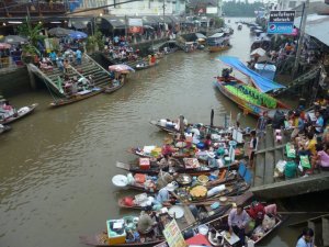 Ampawa Floating Market near Bangkok. Floating markets are a BIG part of central Thailand culture. I'll be writing a blog entry about them soon!